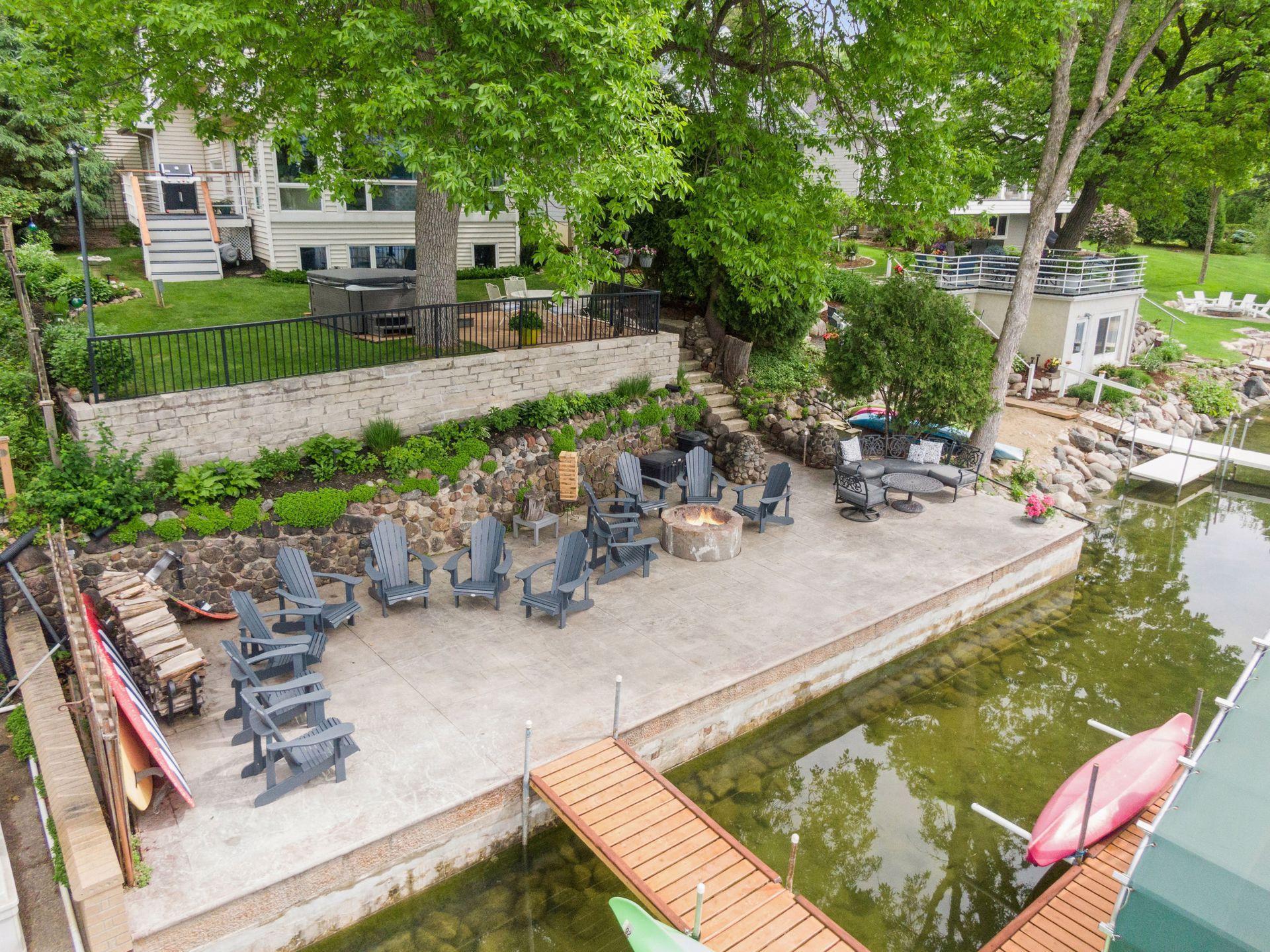 5125 Greenwood Circle Property Photo 5