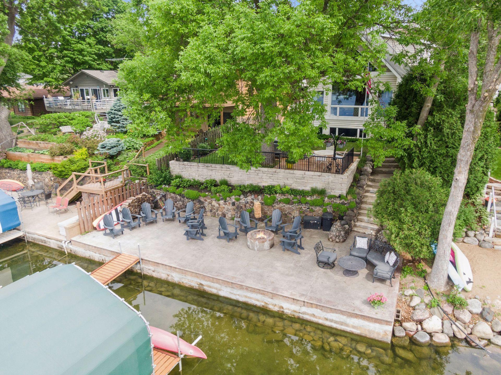 5125 Greenwood Circle Property Photo 6