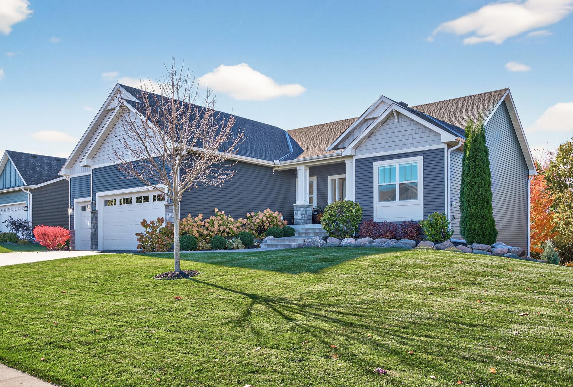 12381 Fletcher Drive Property Photo 2