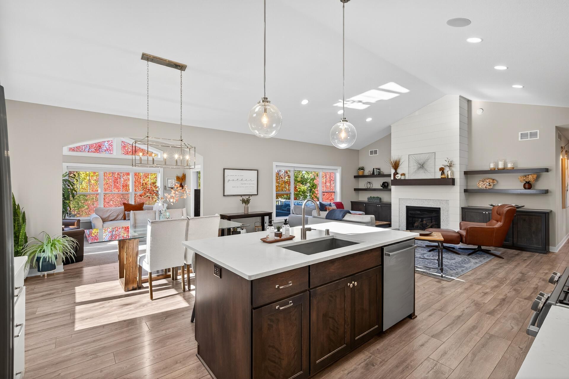 12381 Fletcher Drive Property Photo 7