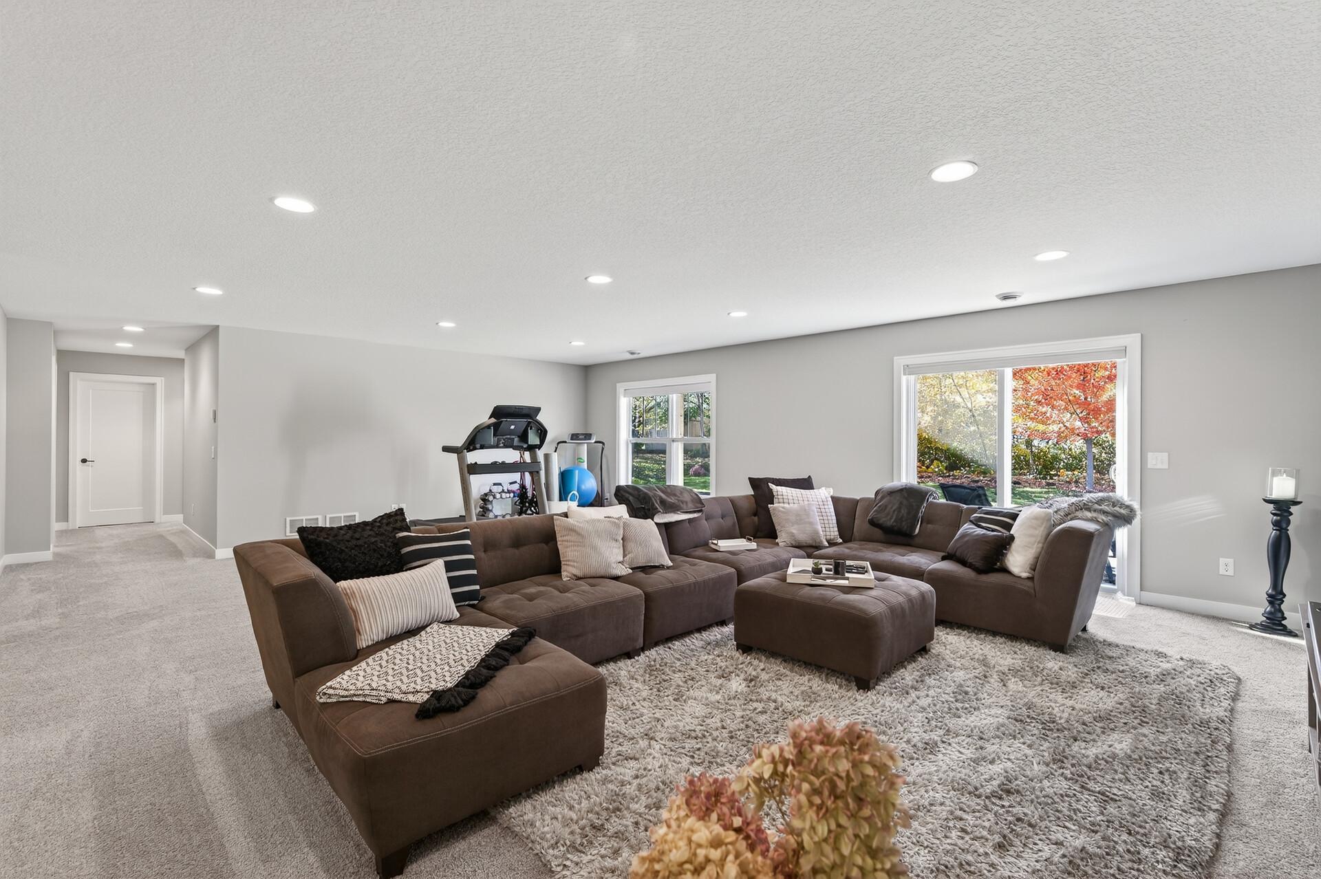 12381 Fletcher Drive Property Photo 31