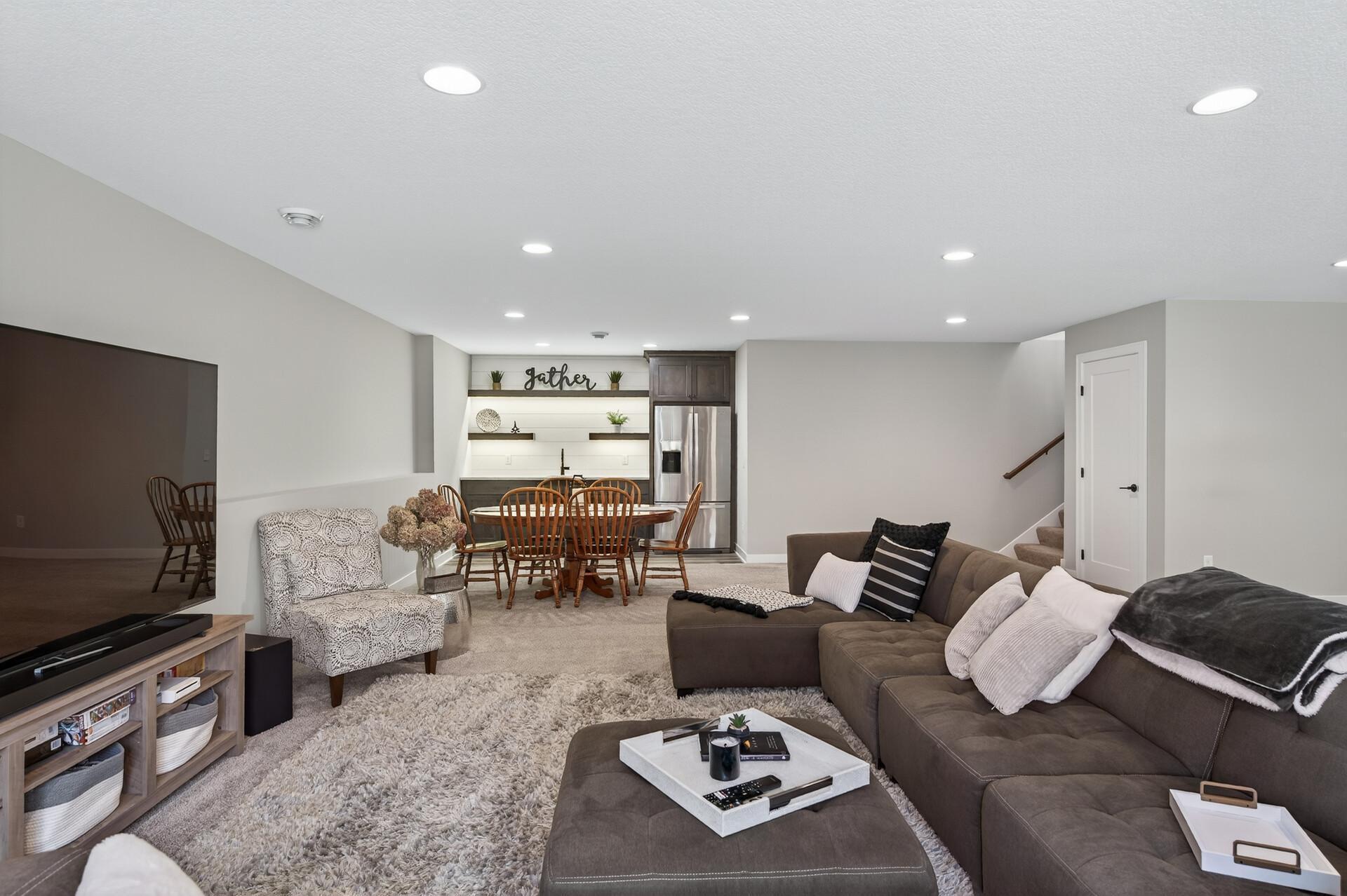 12381 Fletcher Drive Property Photo 32