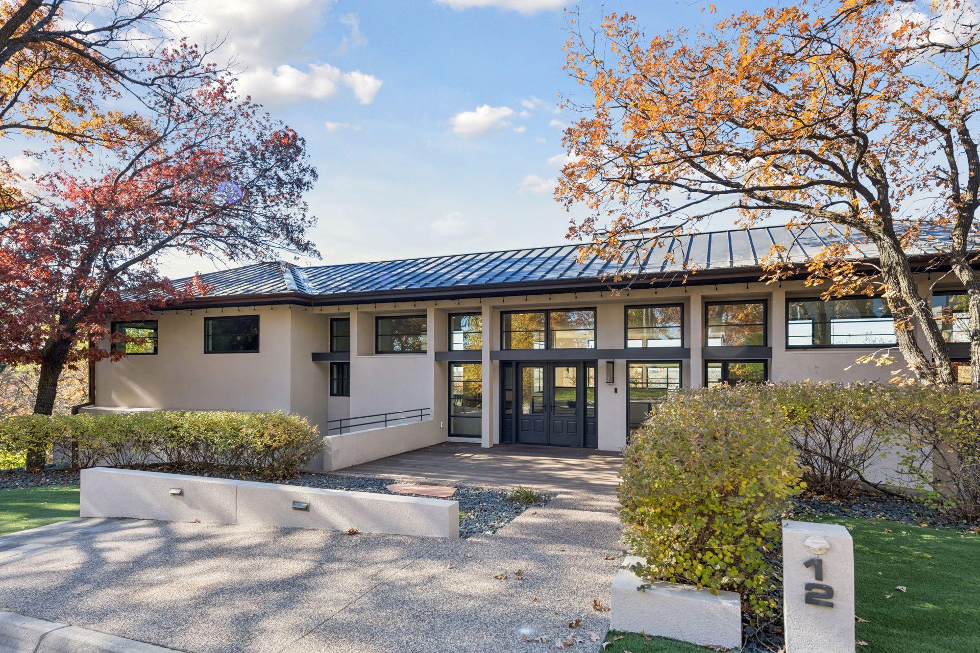 12 Overholt Pass Property Photo 12