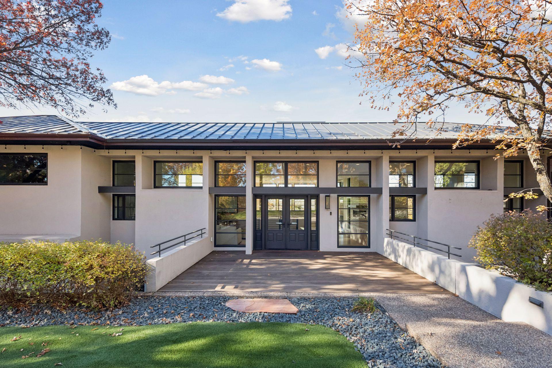 12 Overholt Pass Property Photo 13