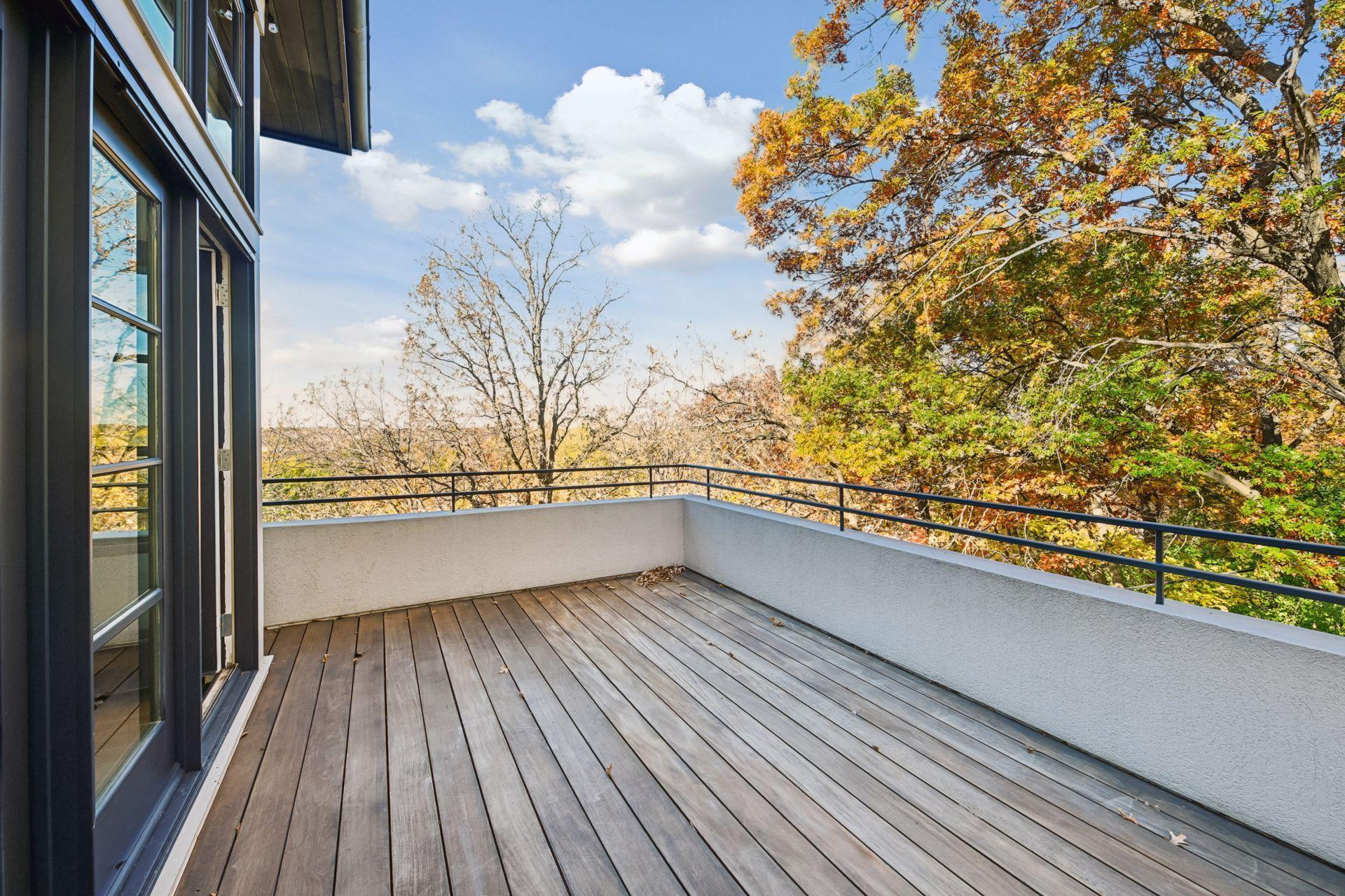 12 Overholt Pass Property Photo 40