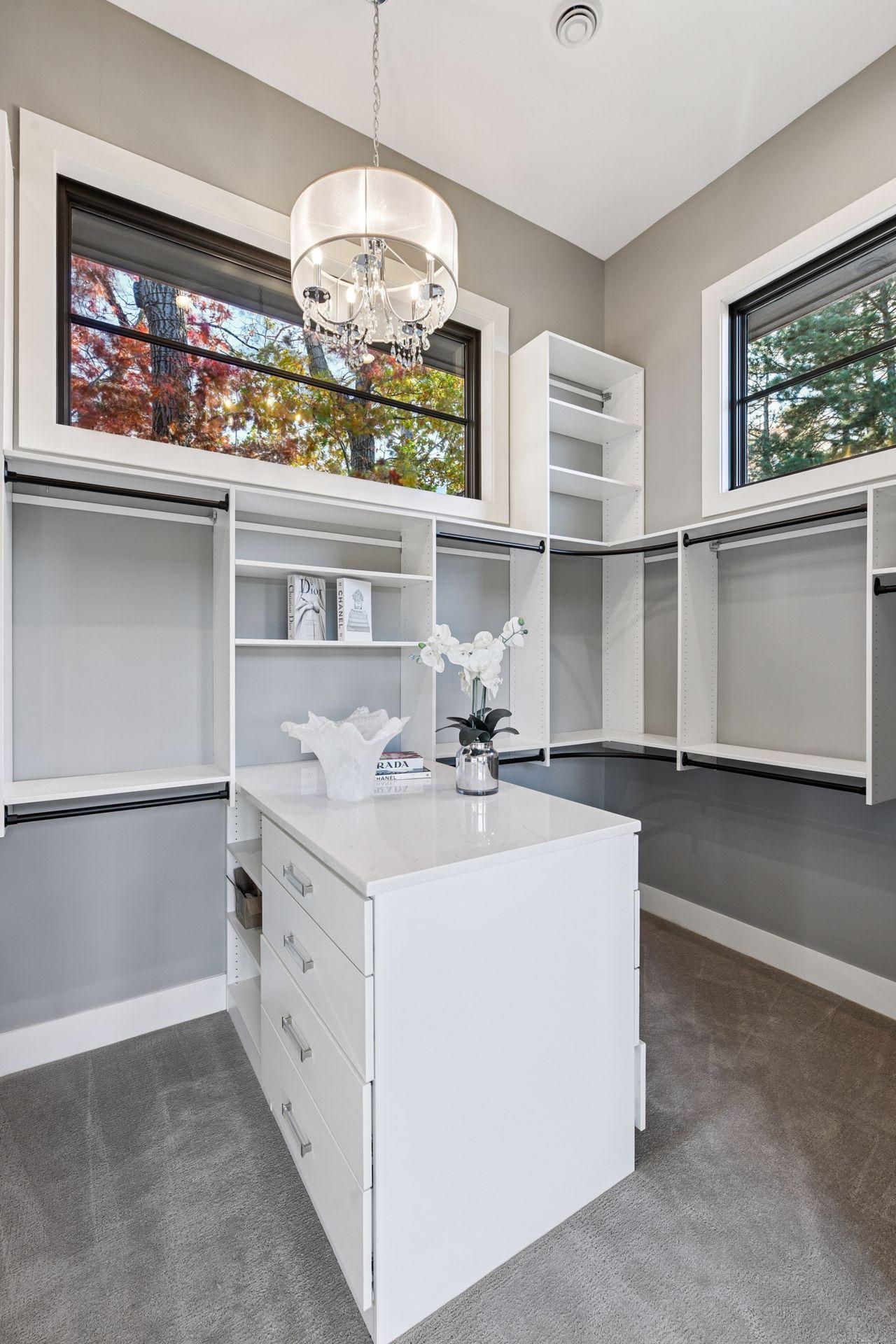 12 Overholt Pass Property Photo 53