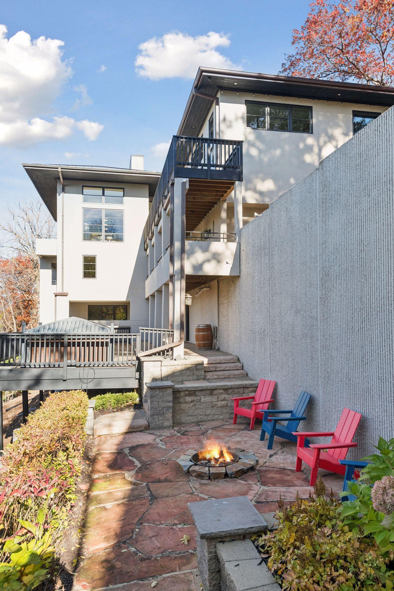 12 Overholt Pass Property Photo 96