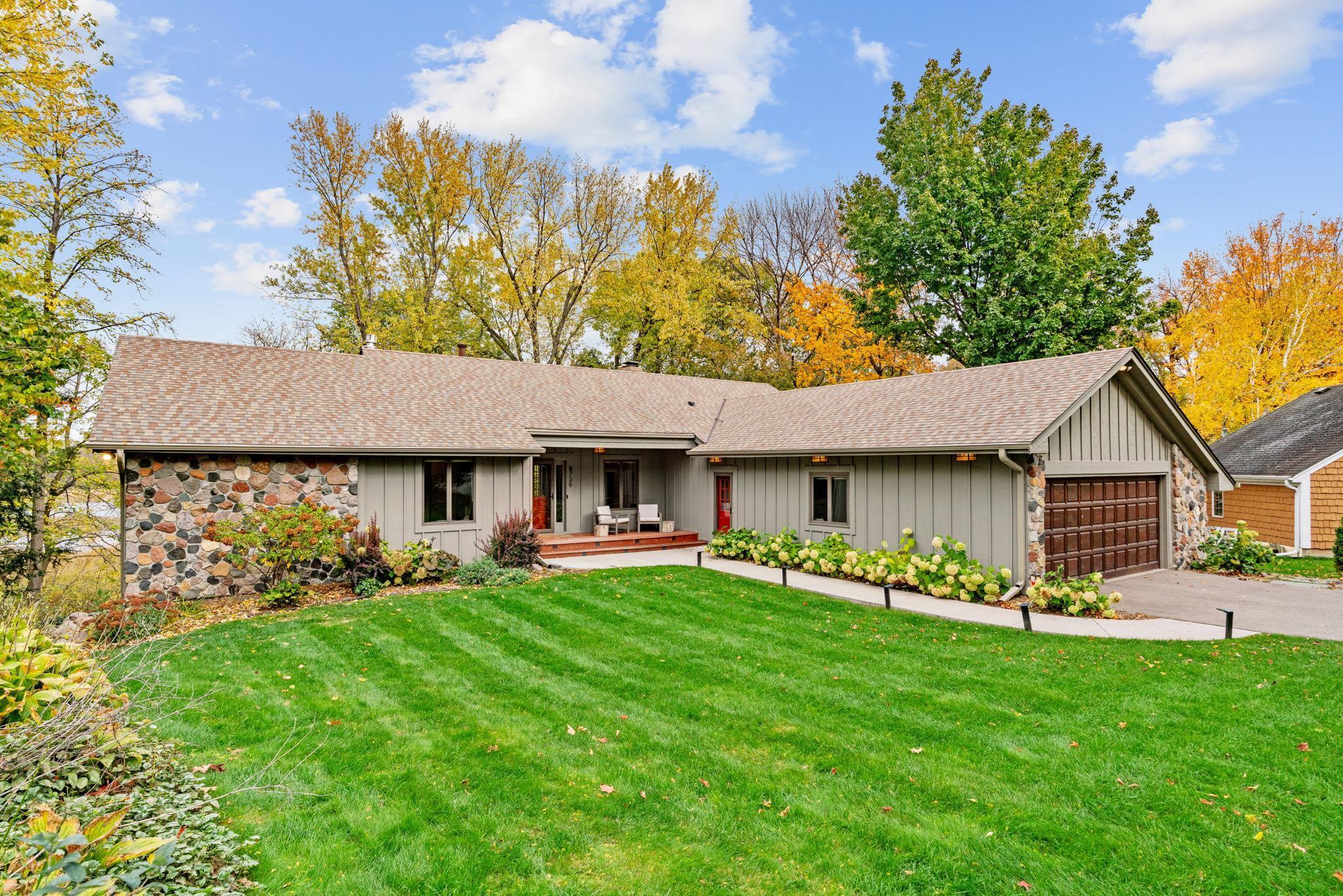 8739 Bentwood Drive Property Photo 3