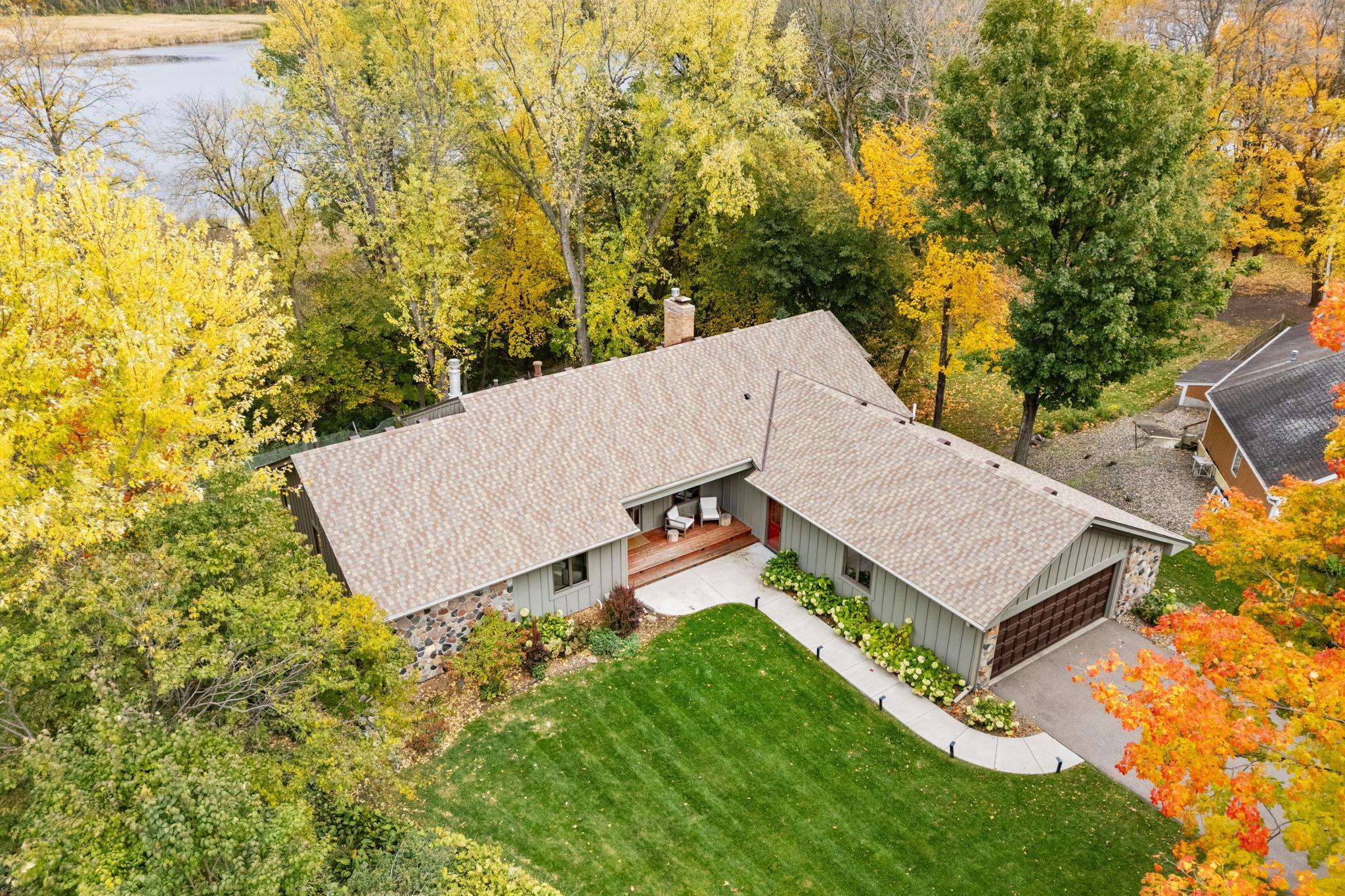 8739 Bentwood Drive Property Photo 4