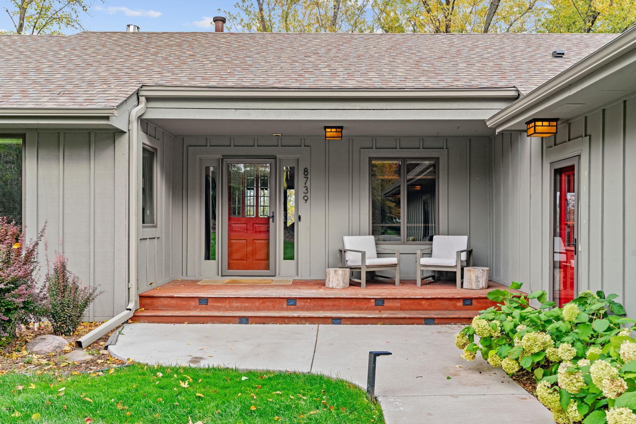 8739 Bentwood Drive Property Photo 6