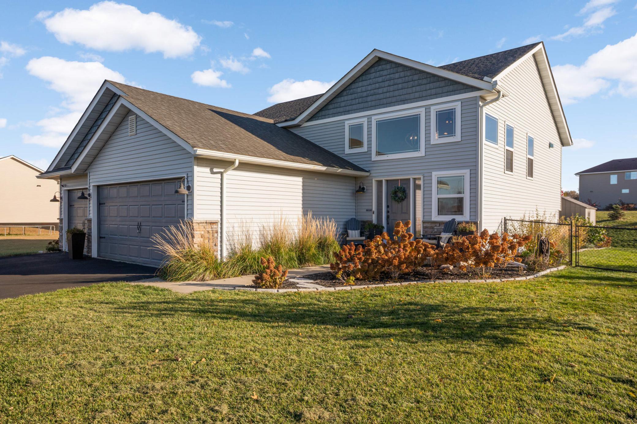 696 Jutland Avenue Property Photo 2