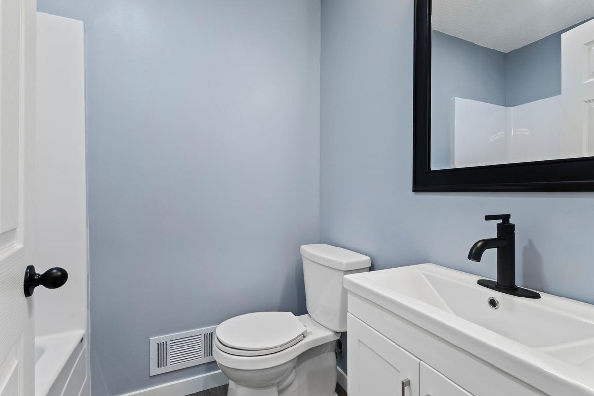 11927 Vintage Street Property Photo 6