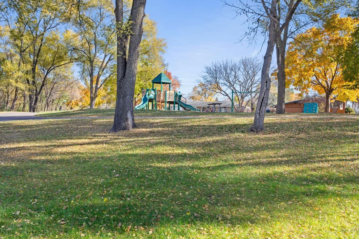 11927 Vintage Street Property Photo 12