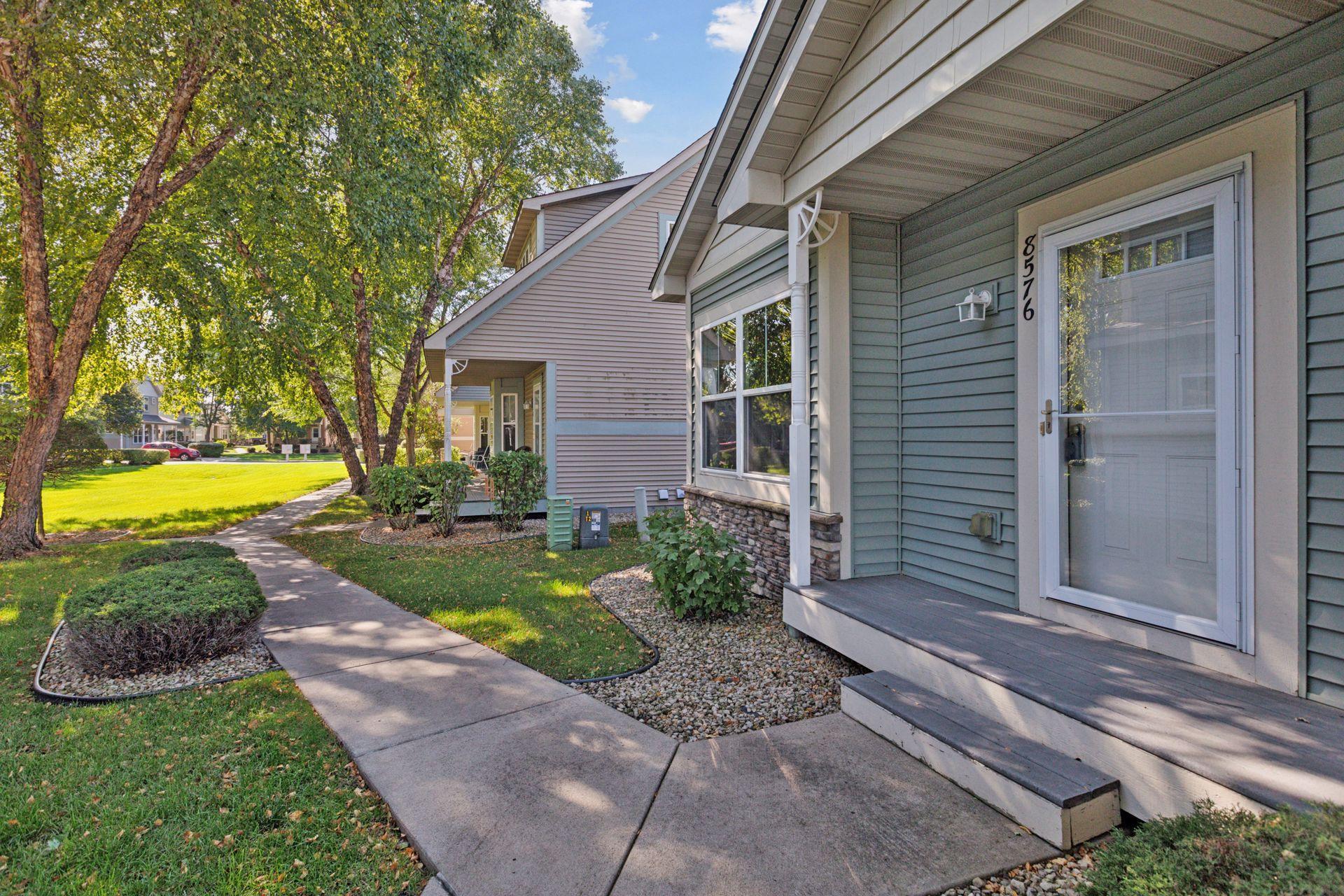 8576 Windsor Lane Property Photo 3