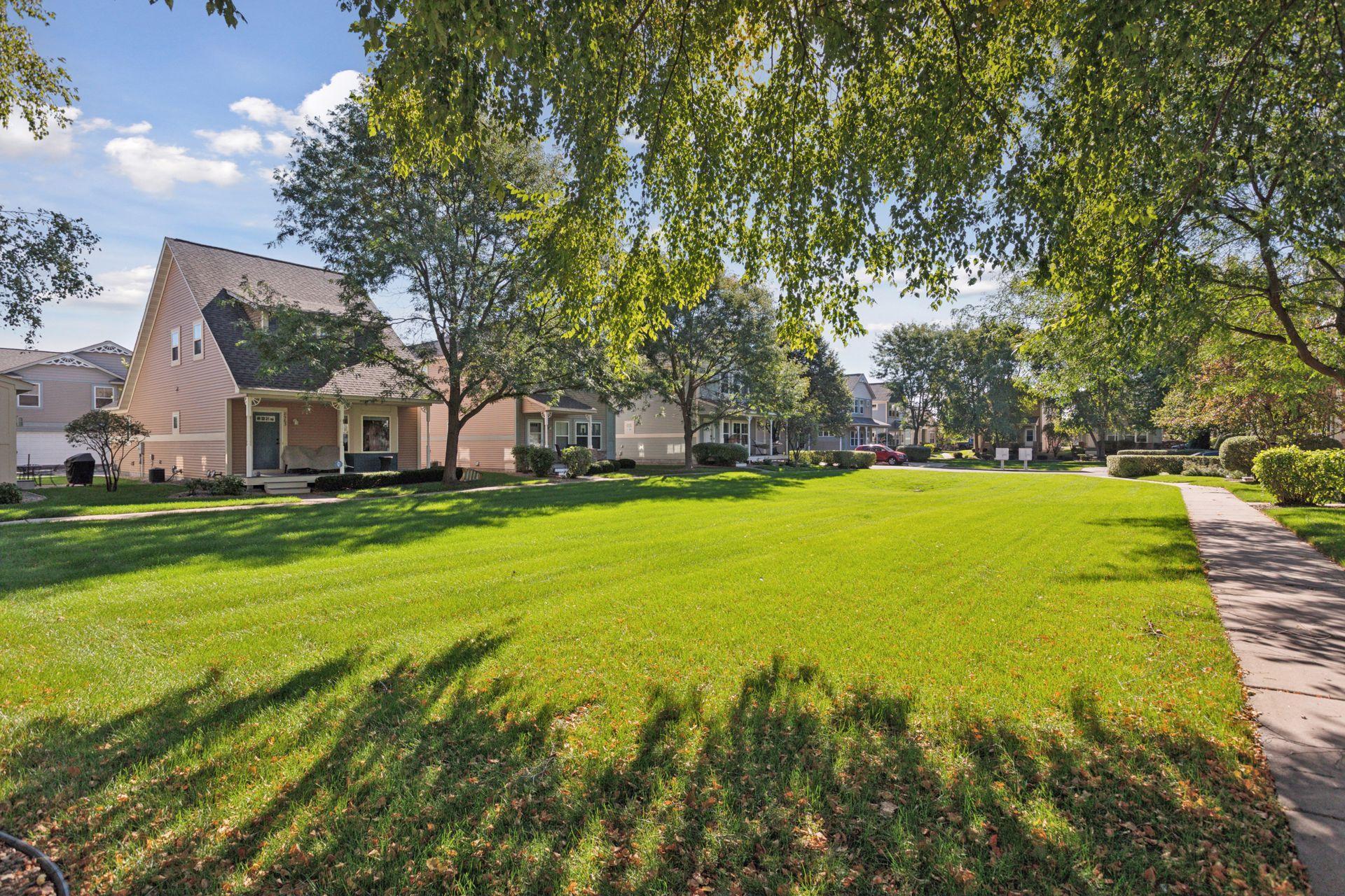 8576 Windsor Lane Property Photo 4