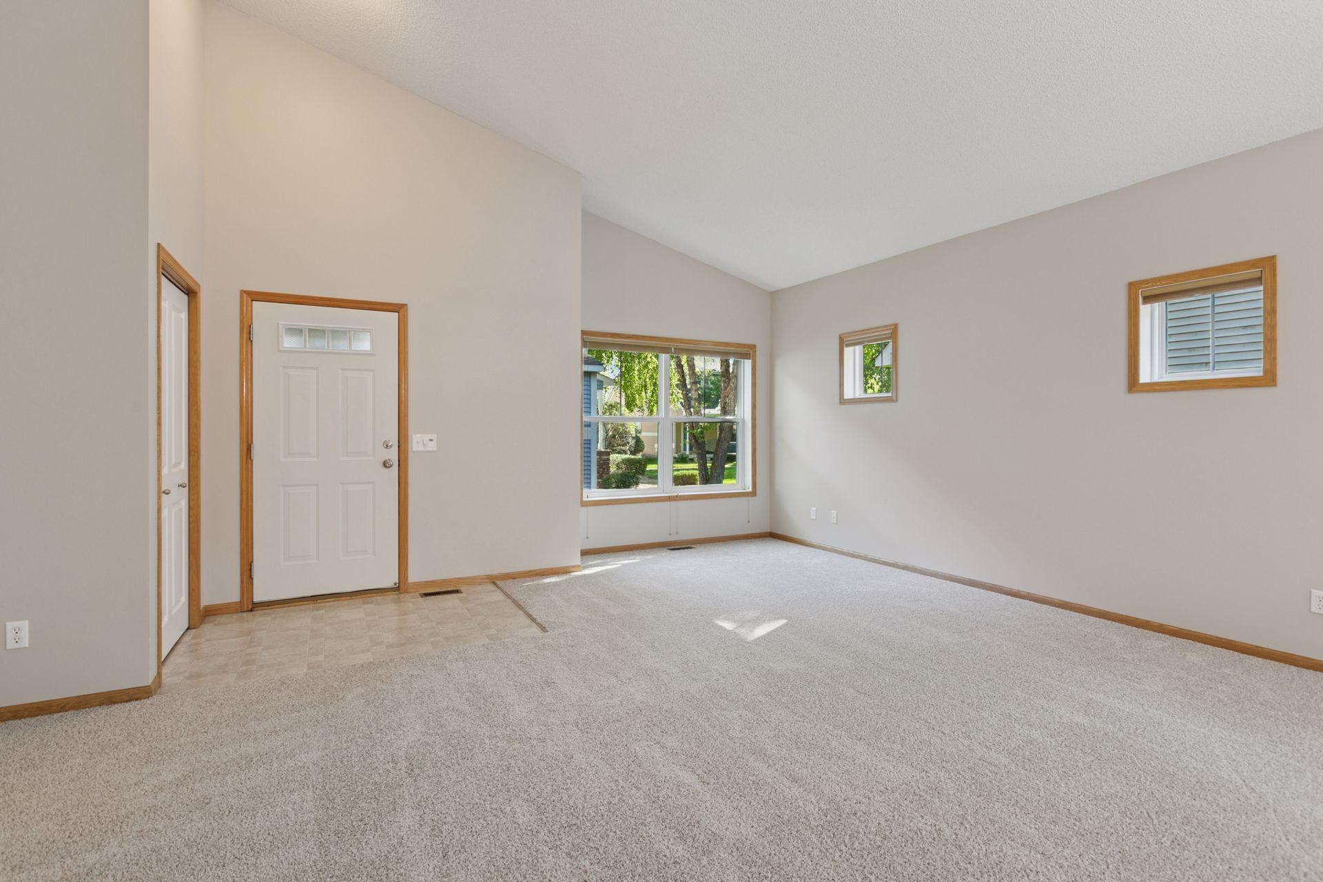 8576 Windsor Lane Property Photo 6