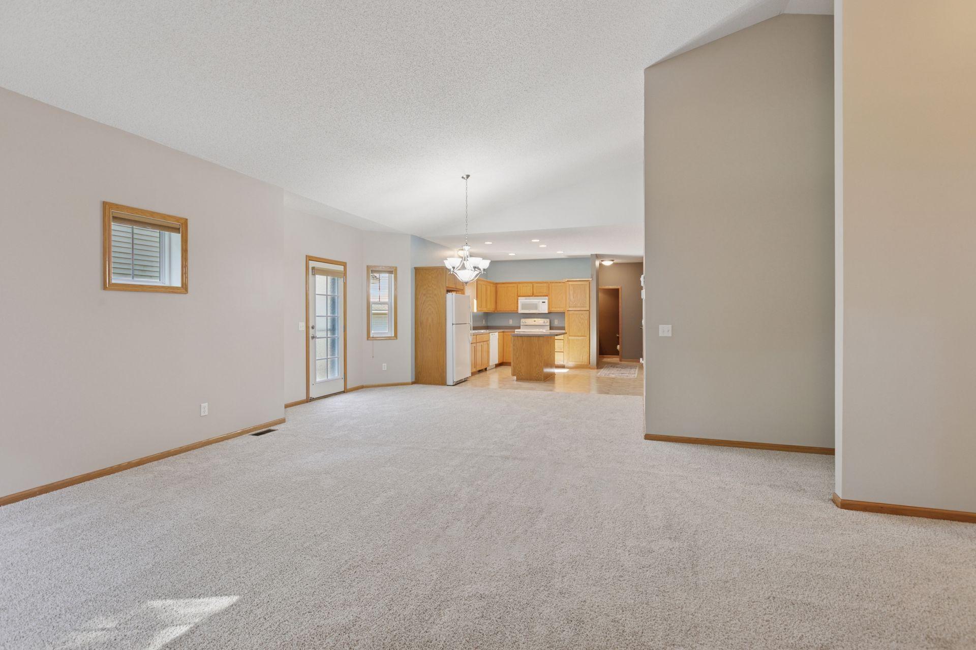 8576 Windsor Lane Property Photo 9