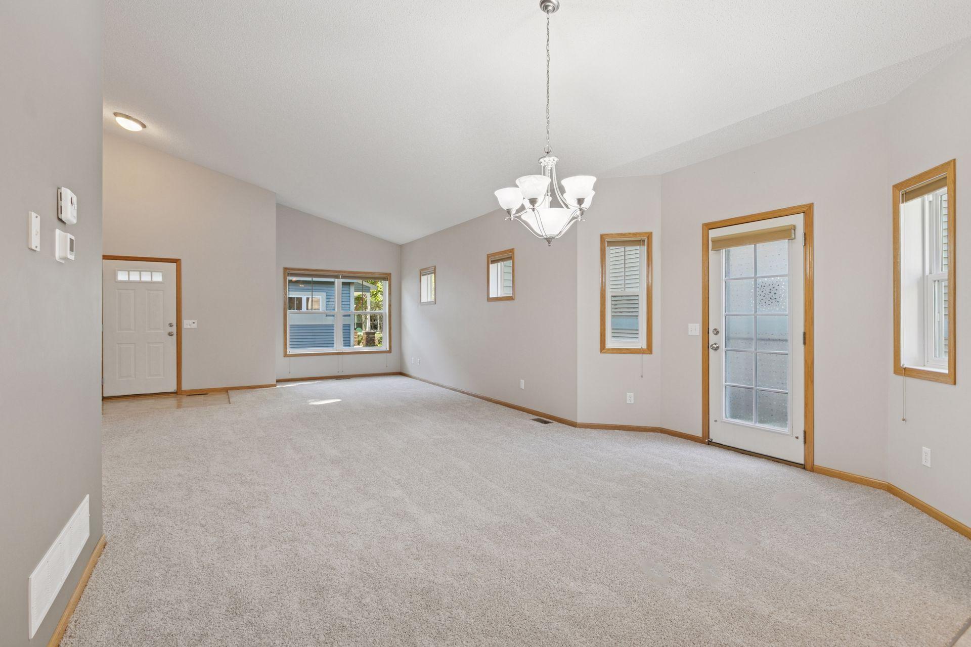 8576 Windsor Lane Property Photo 12