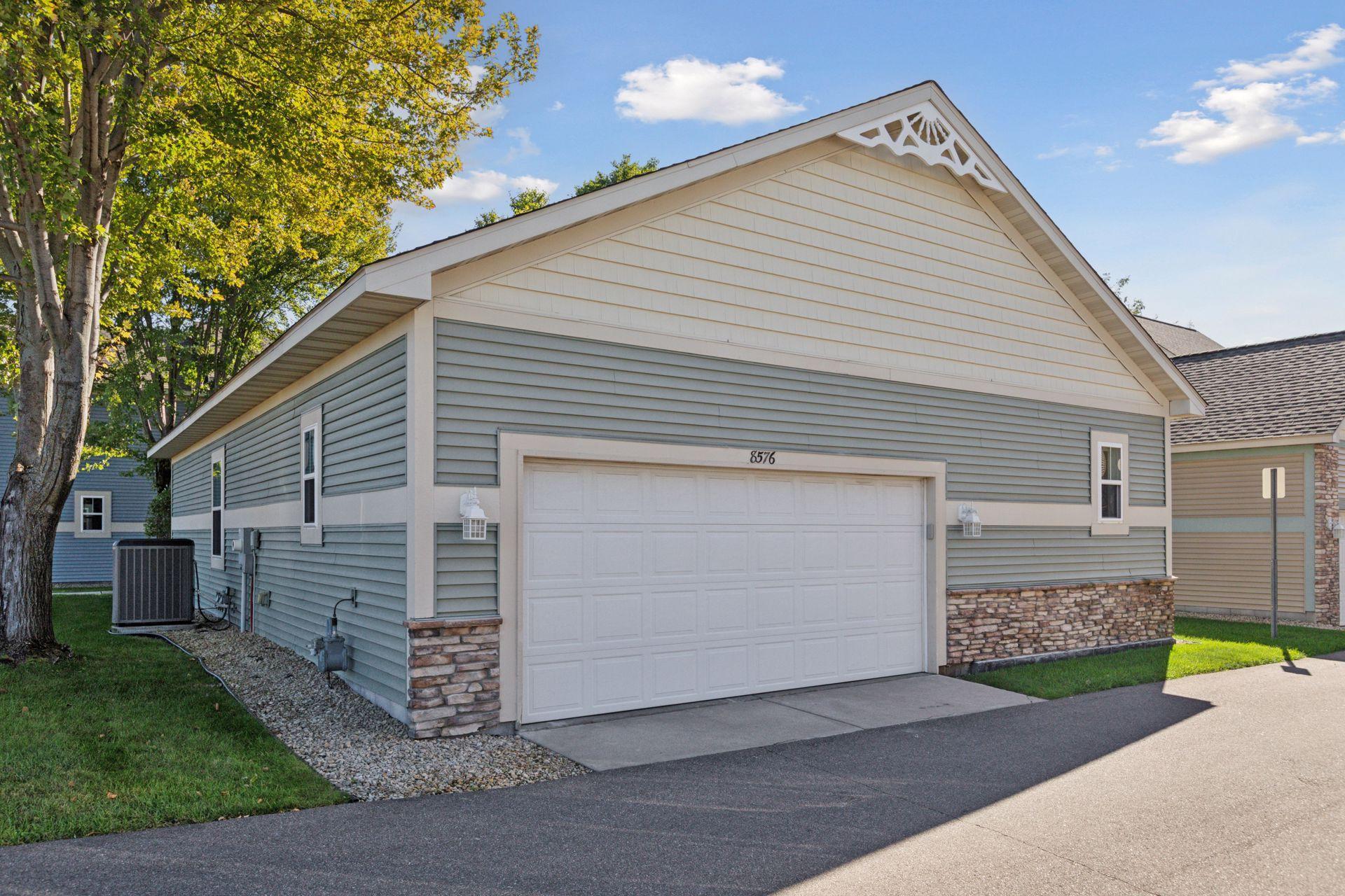 8576 Windsor Lane Property Photo 32