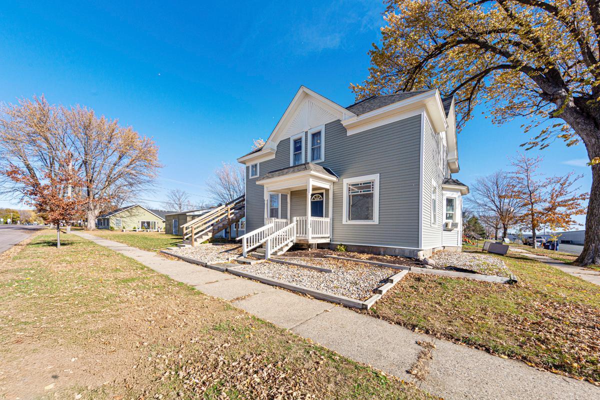 208 Mn-5 Property Photo 1