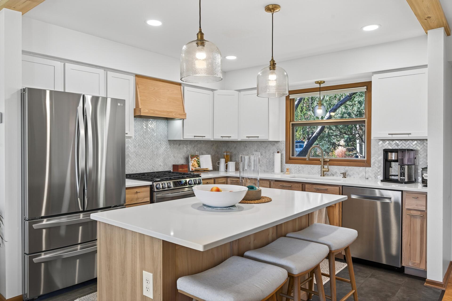 5016 W 106th Street Property Photo 1