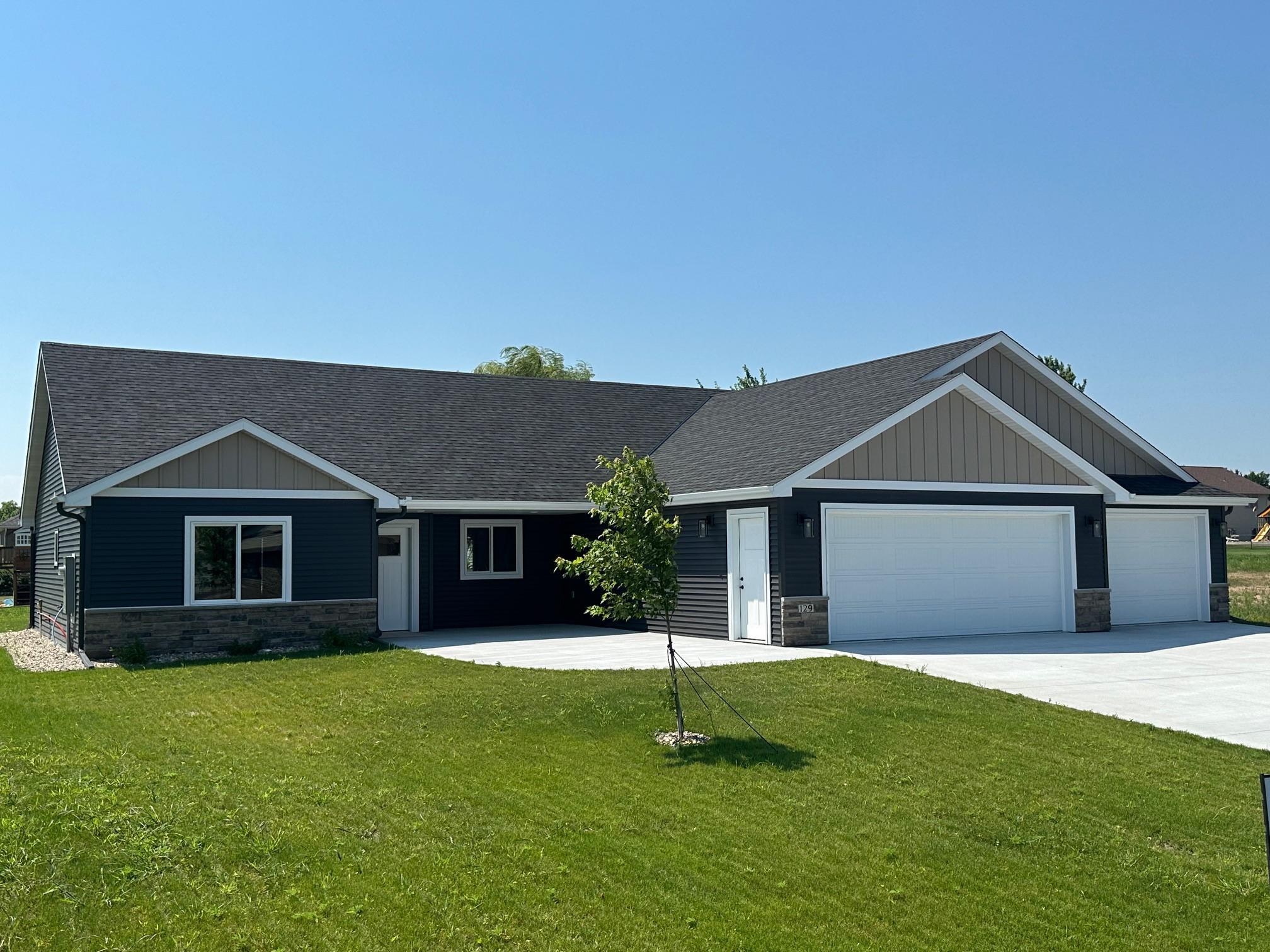 129 Highlands Boulevard Property Photo 1