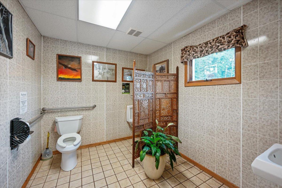 4368 S County Road E Property Photo 6