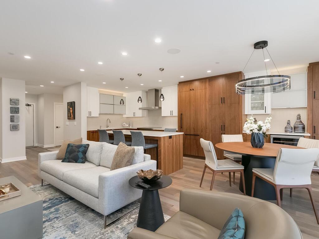1201 Yale Place 1107