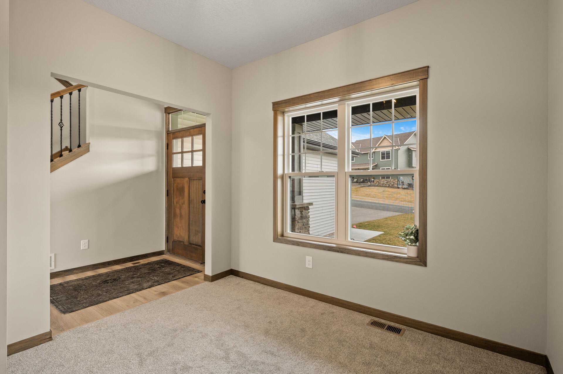 9951 14th Circle Ne Property Photo 4