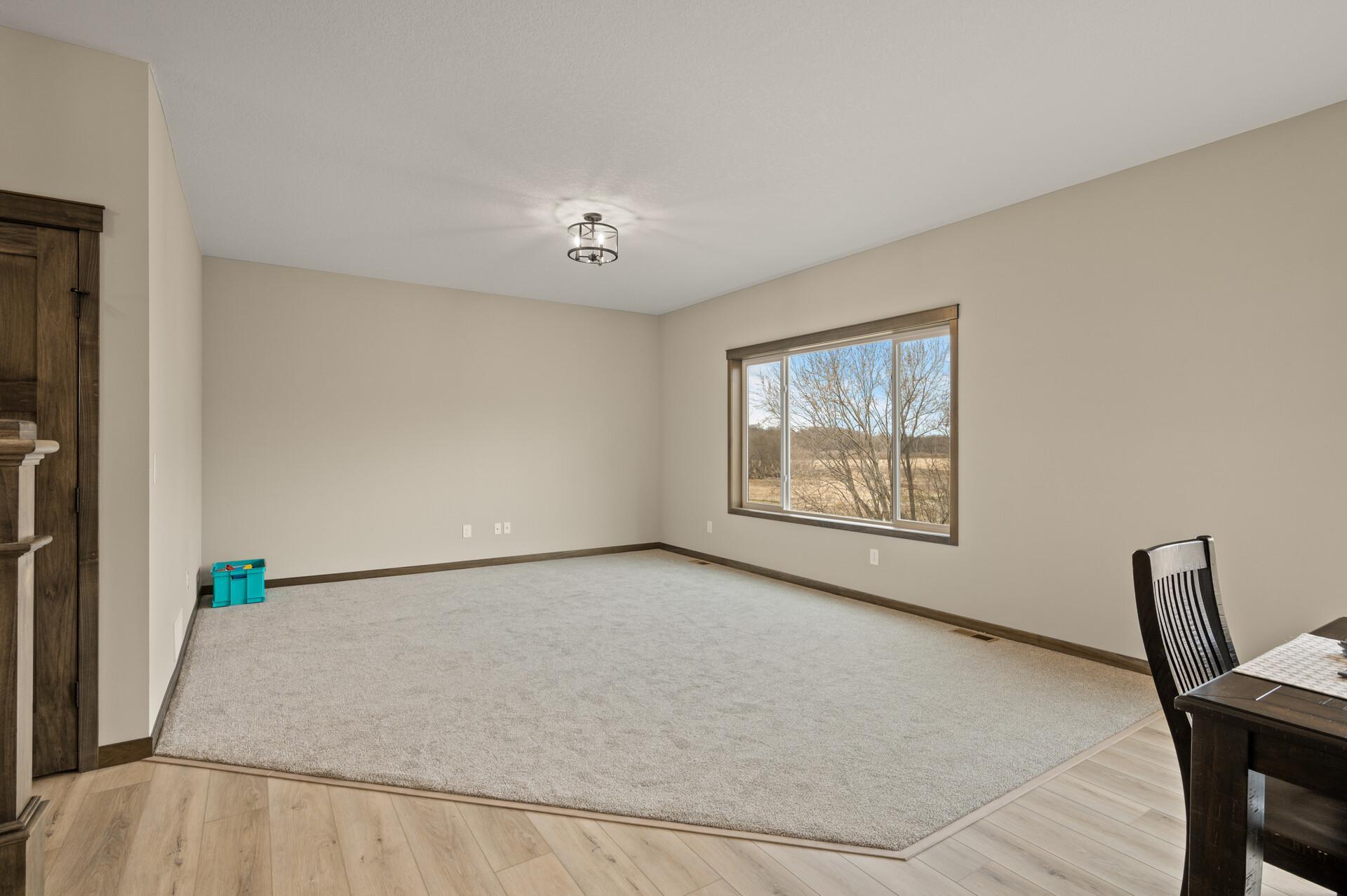 9951 14th Circle Ne Property Photo 6