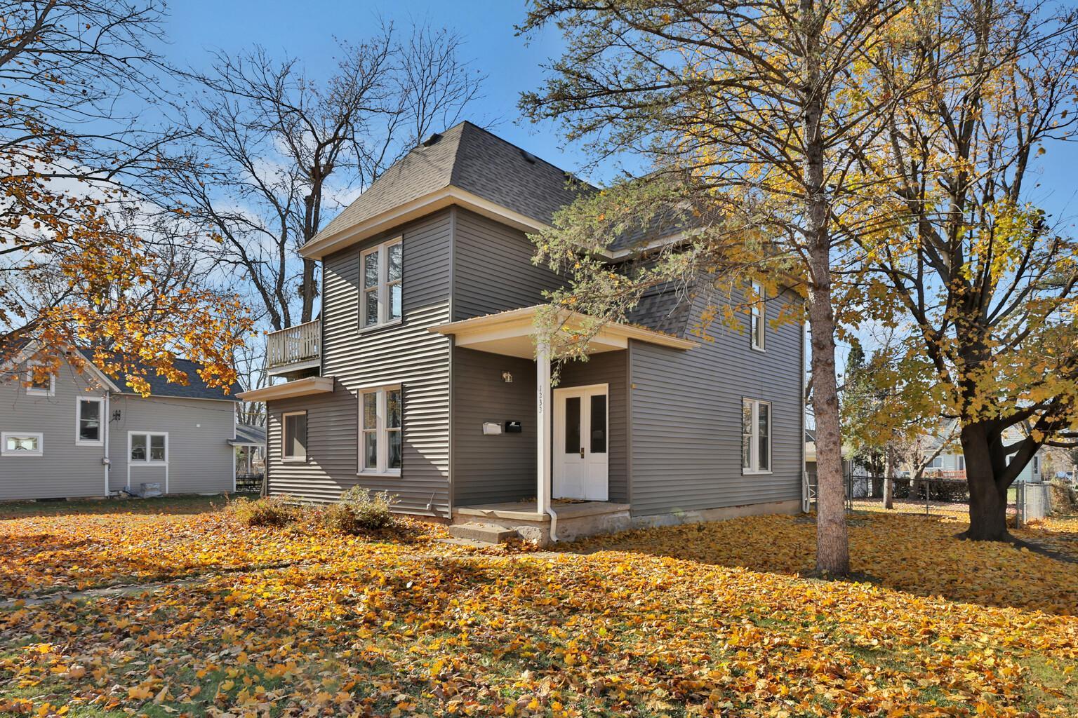 1233 7th Street Property Photo 1