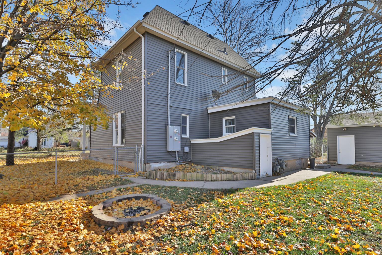 1233 7th Street Property Photo 3