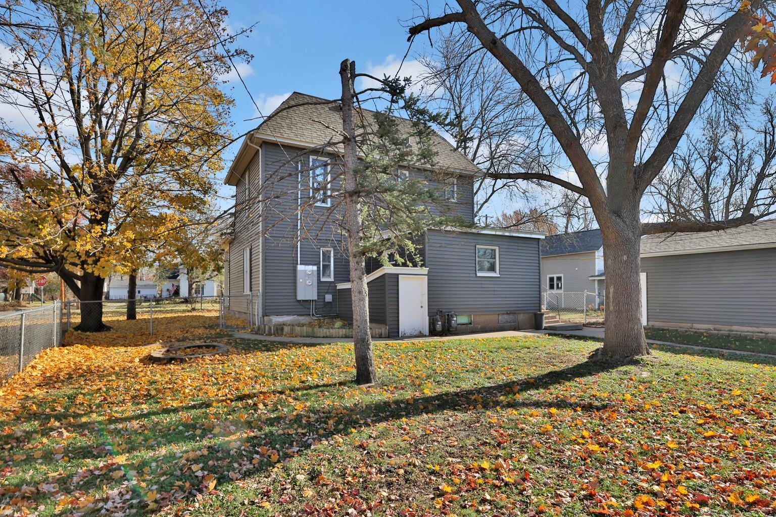 1233 7th Street Property Photo 4