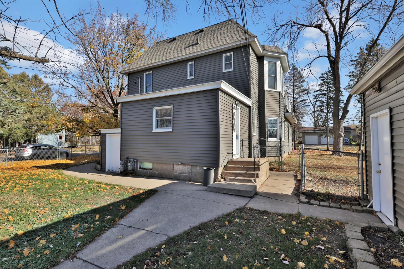 1233 7th Street Property Photo 5