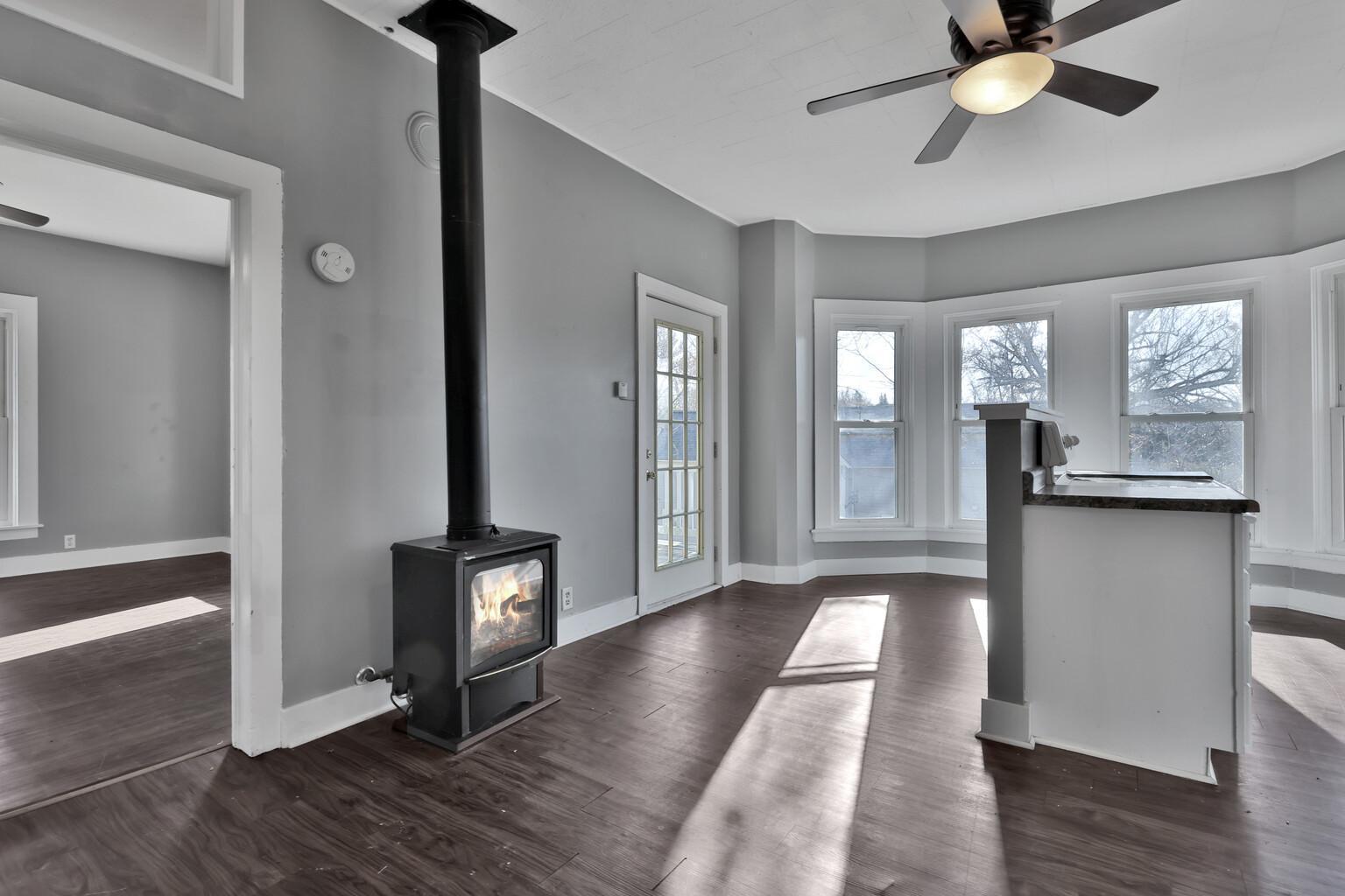 1233 7th Street Property Photo 35