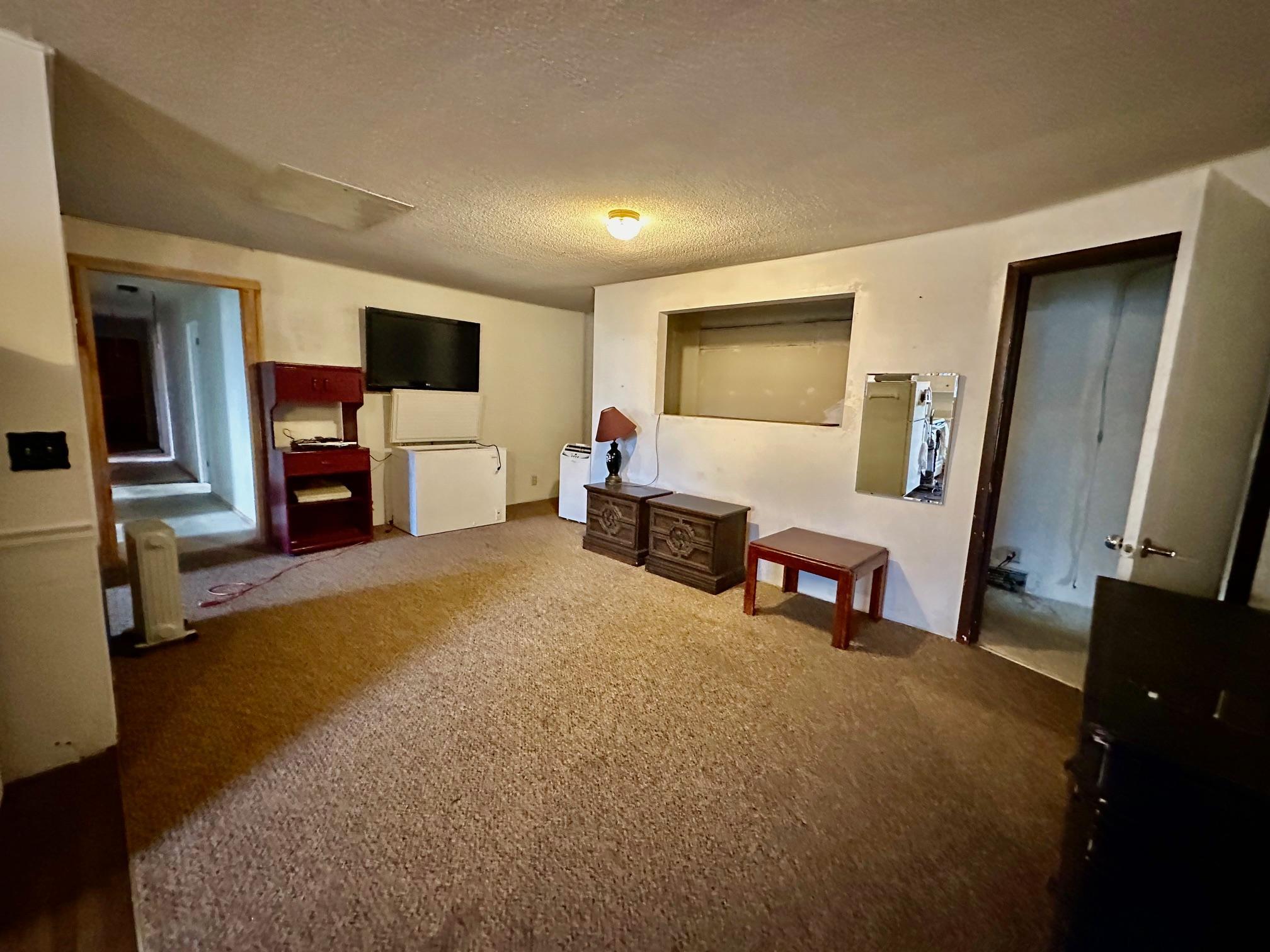 1222 Main Street E Property Photo 12