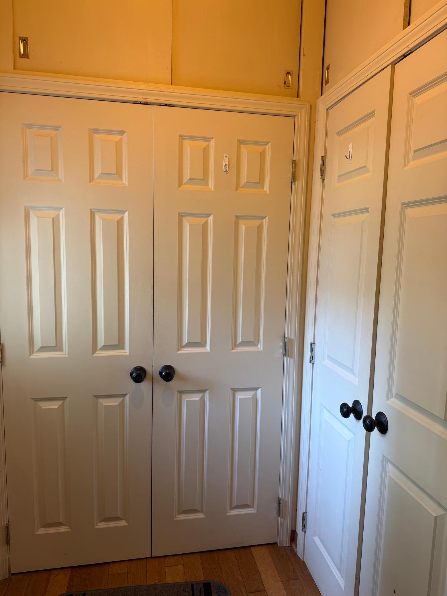 1045 Grove Street Property Photo 5