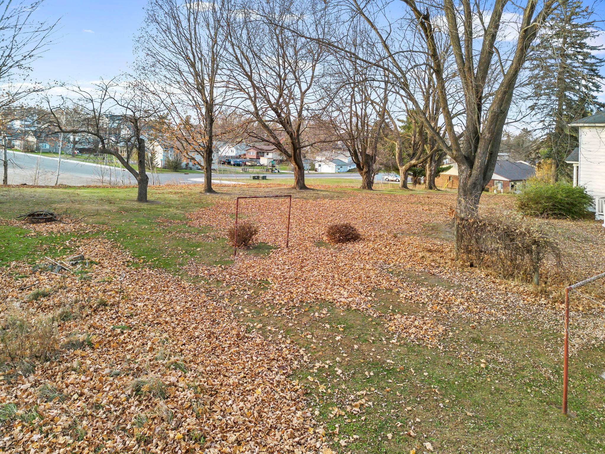 1045 Grove Street Property Photo 39