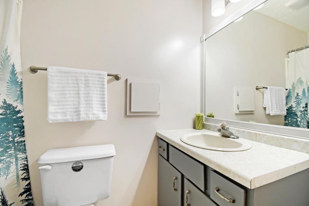 1540 S Timber Ridge Property Photo 15