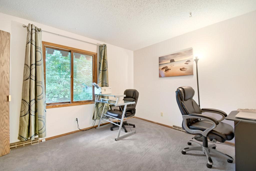 1540 S Timber Ridge Property Photo 16