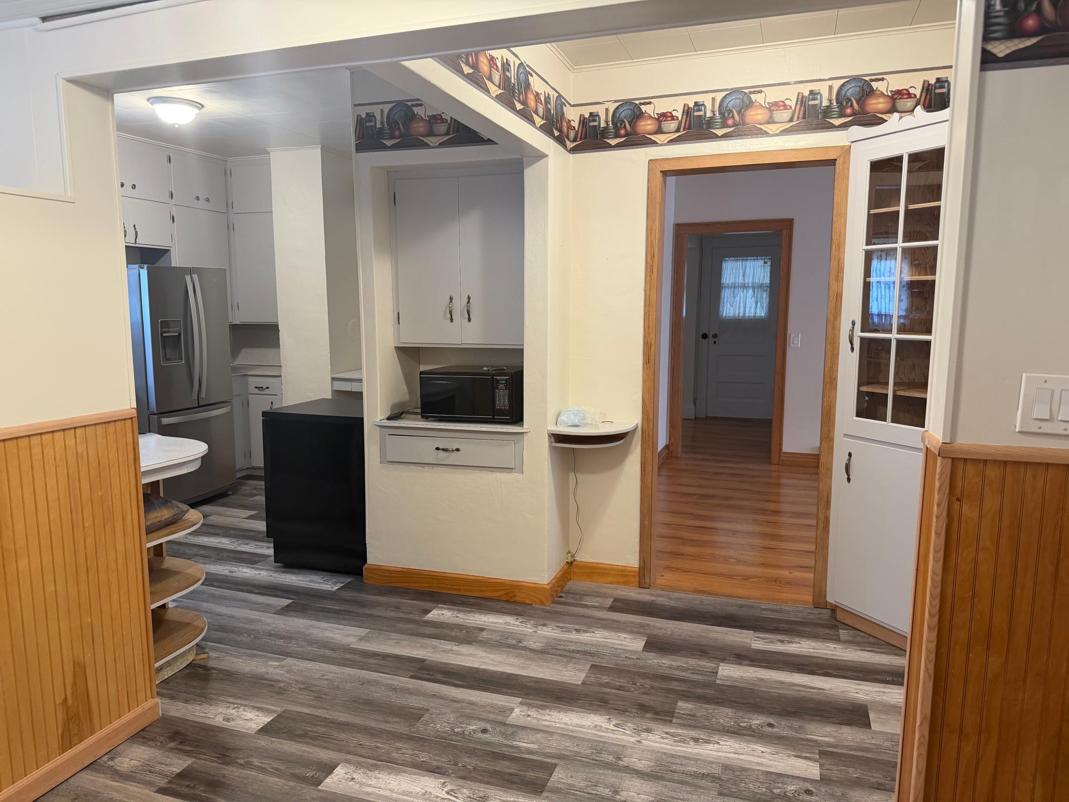 404 Melby Avenue Property Photo 24