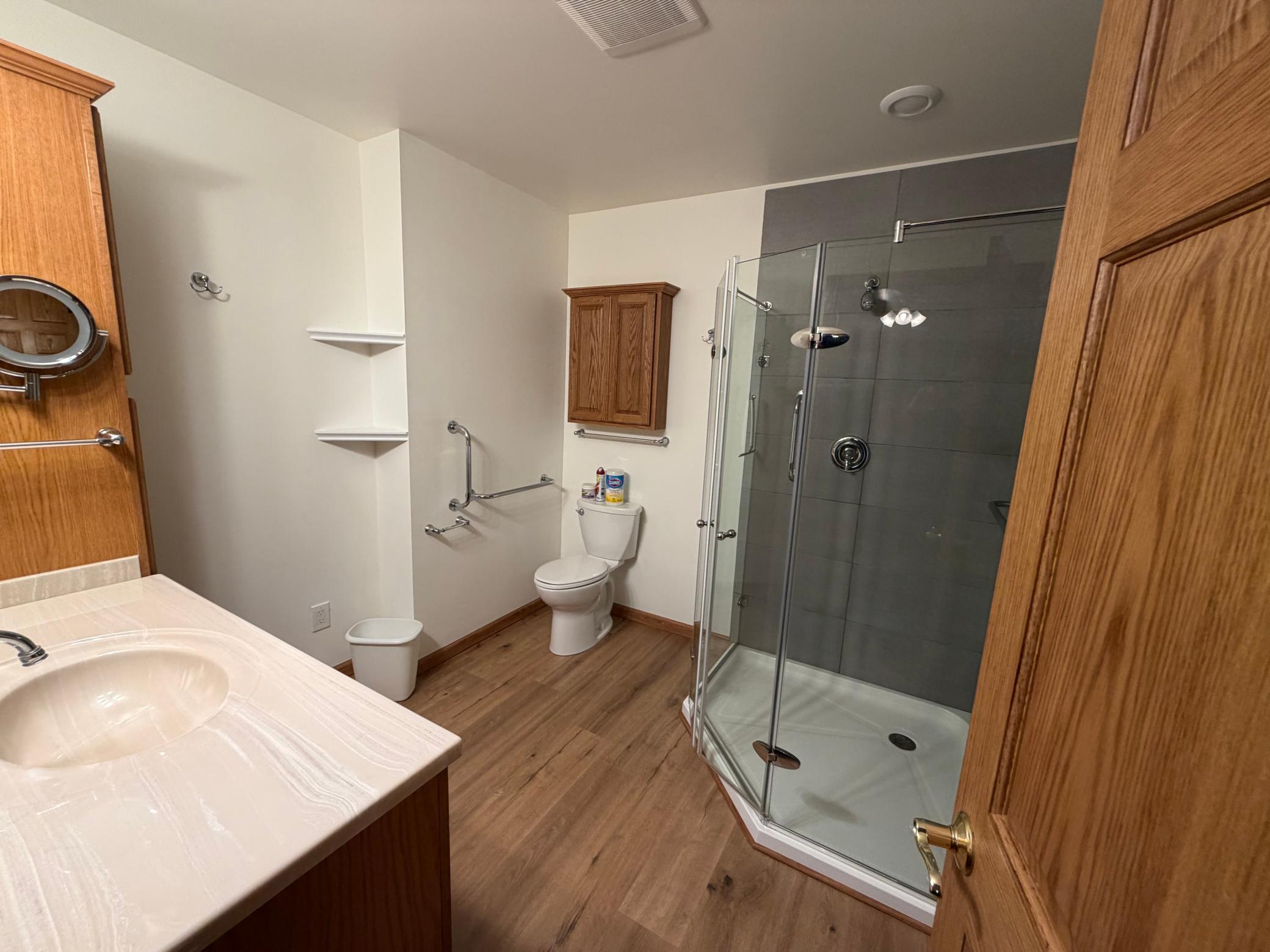 404 Melby Avenue Property Photo 41