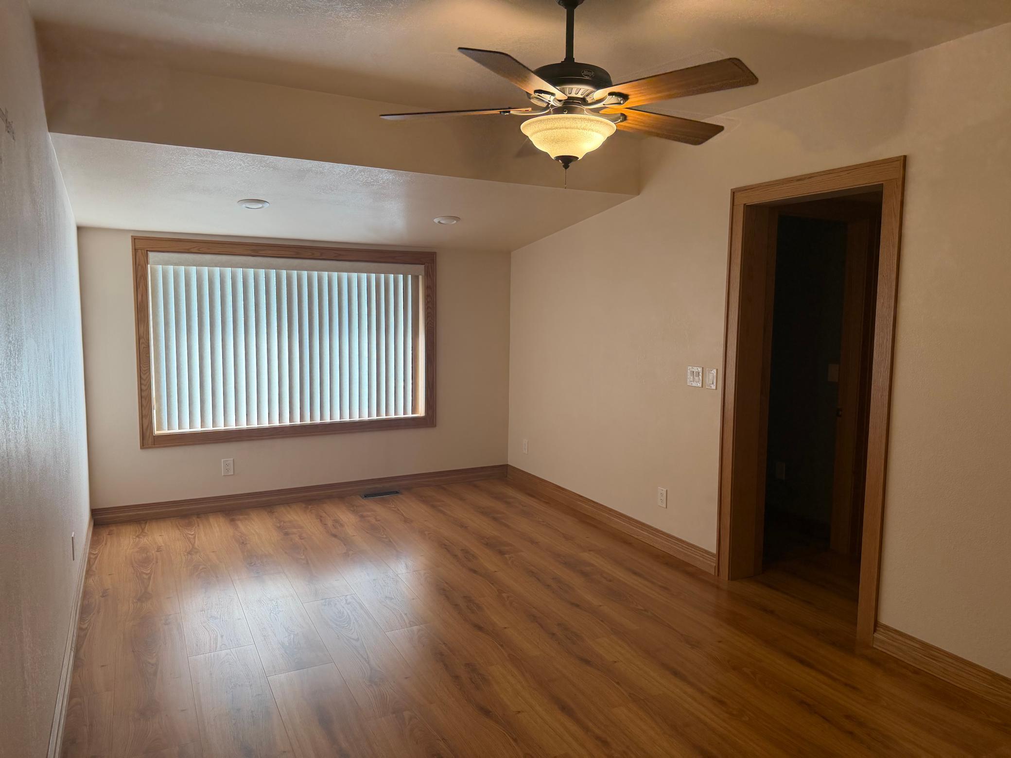 404 Melby Avenue Property Photo 49