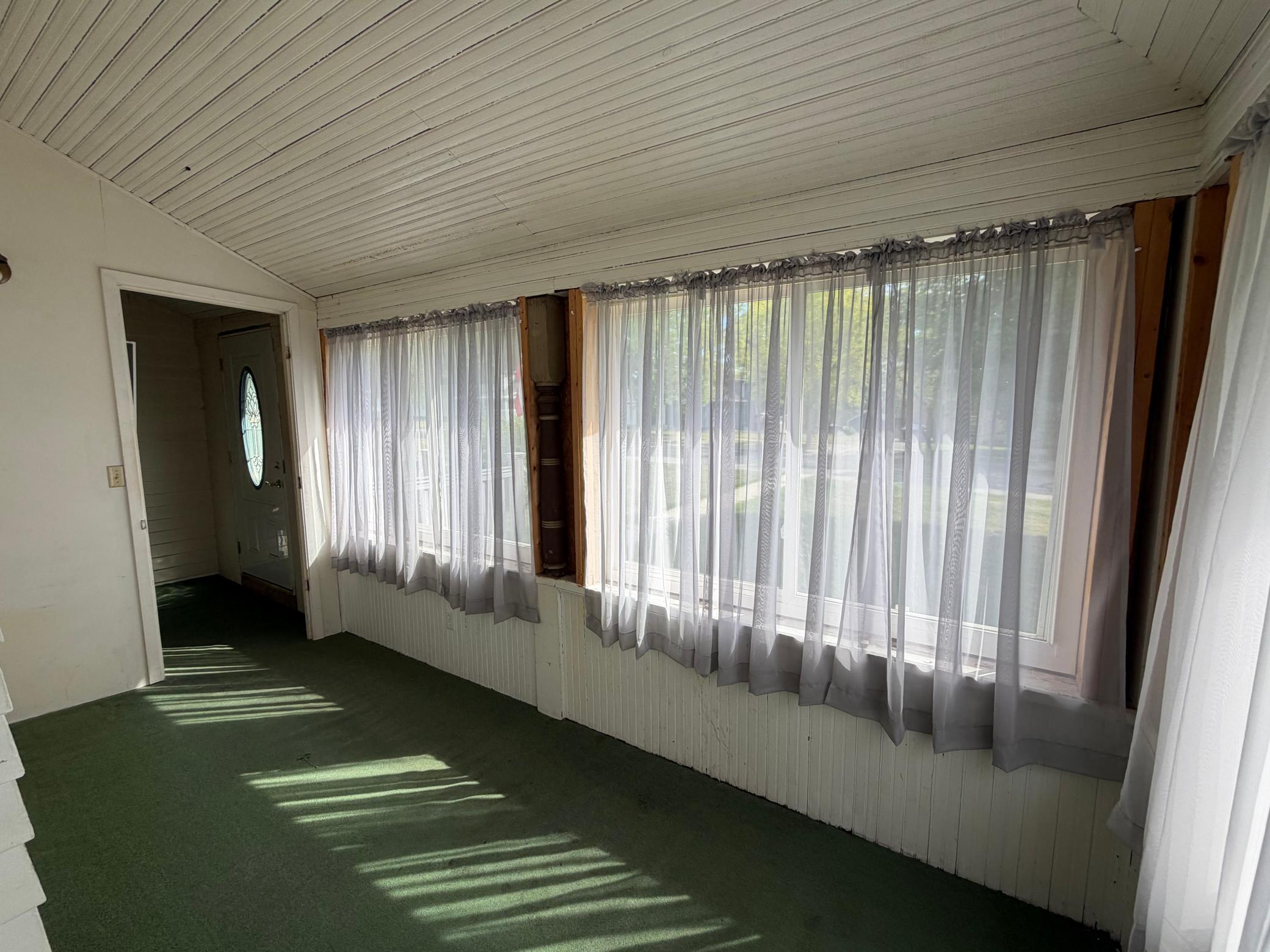 404 Melby Avenue Property Photo 53