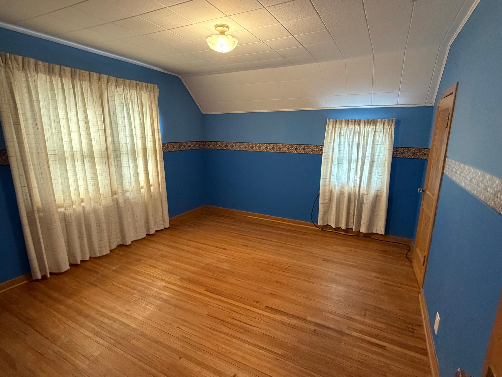 404 Melby Avenue Property Photo 54
