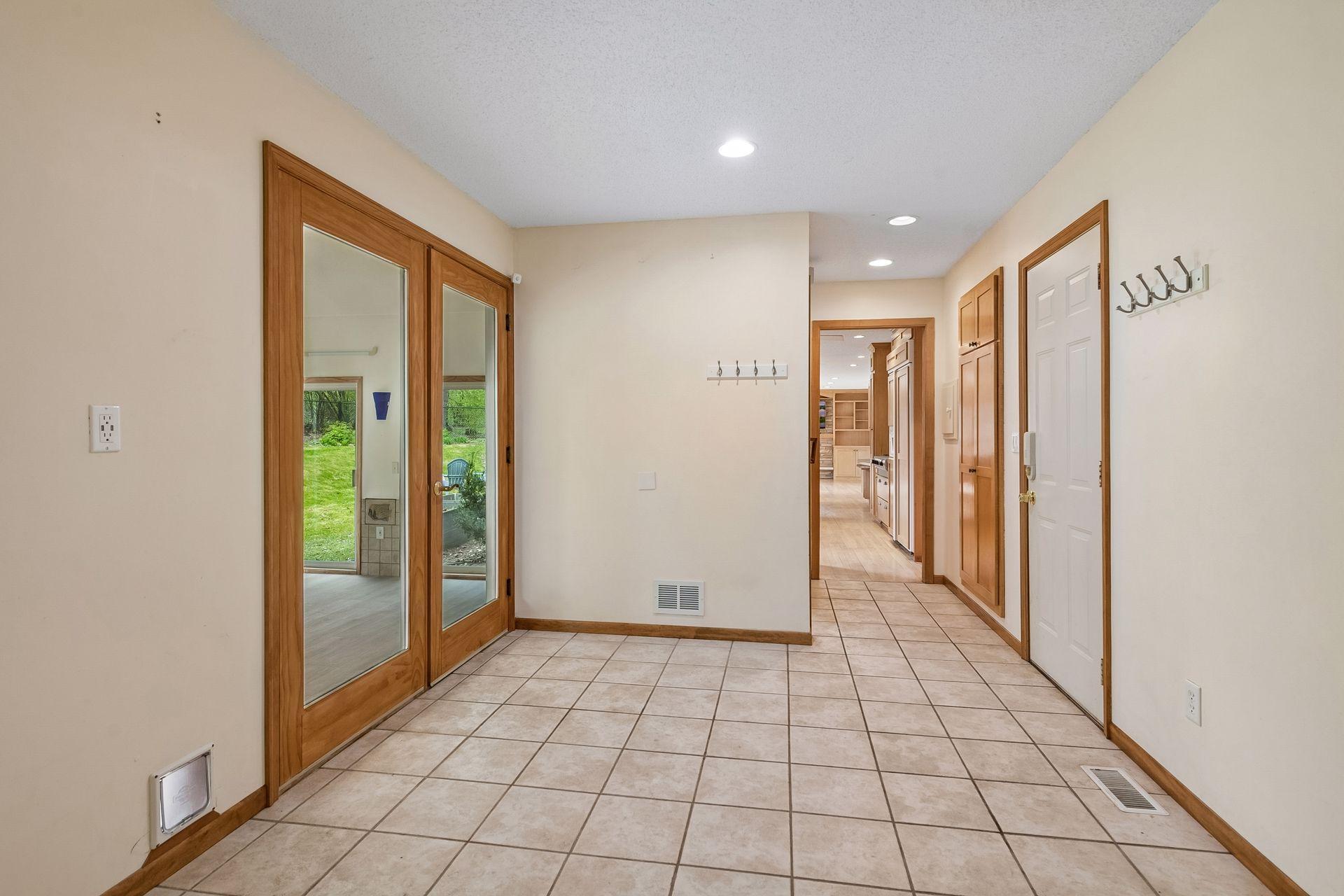 8817 Westmoreland Lane Property Photo 20