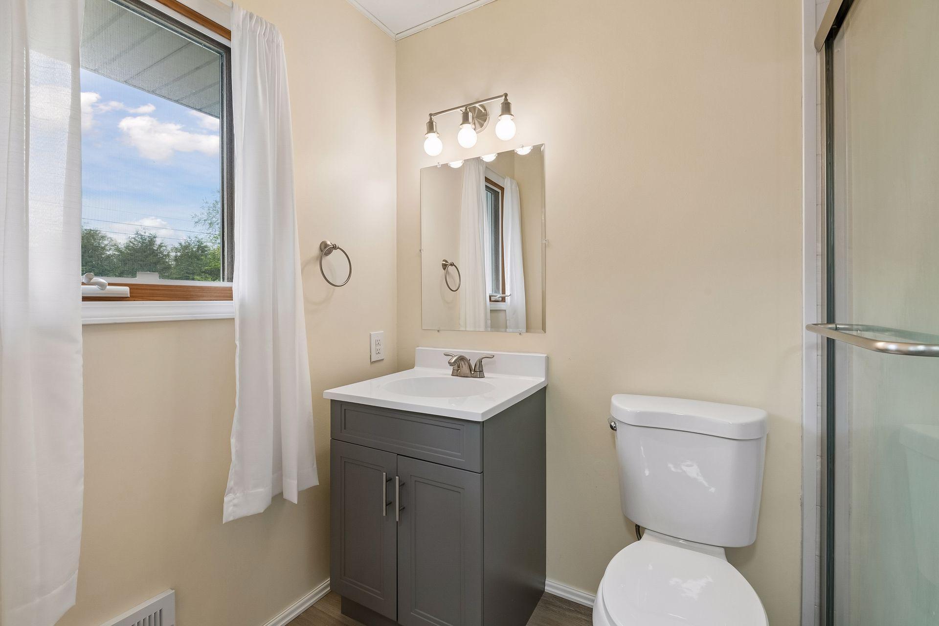 8817 Westmoreland Lane Property Photo 31