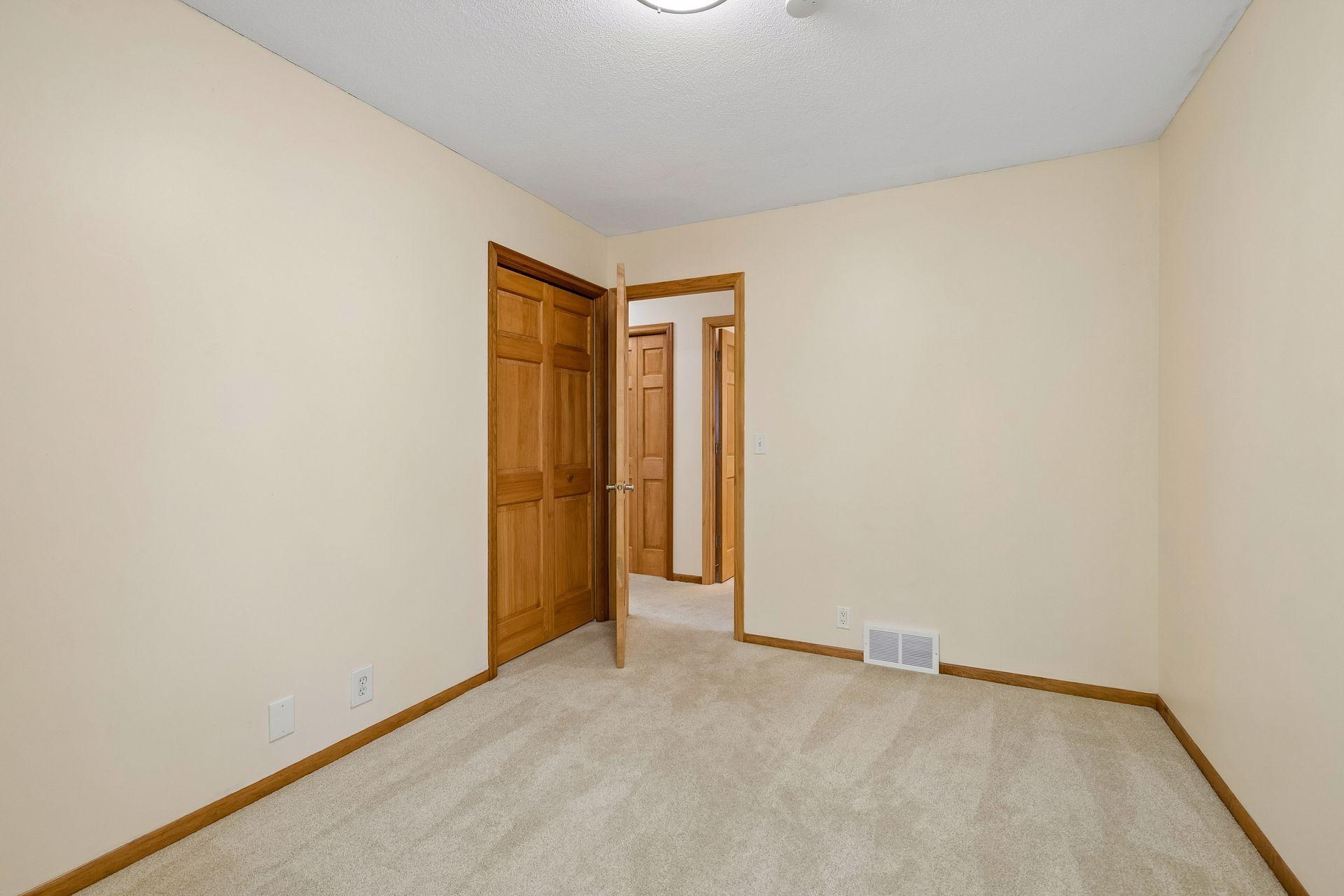 8817 Westmoreland Lane Property Photo 33