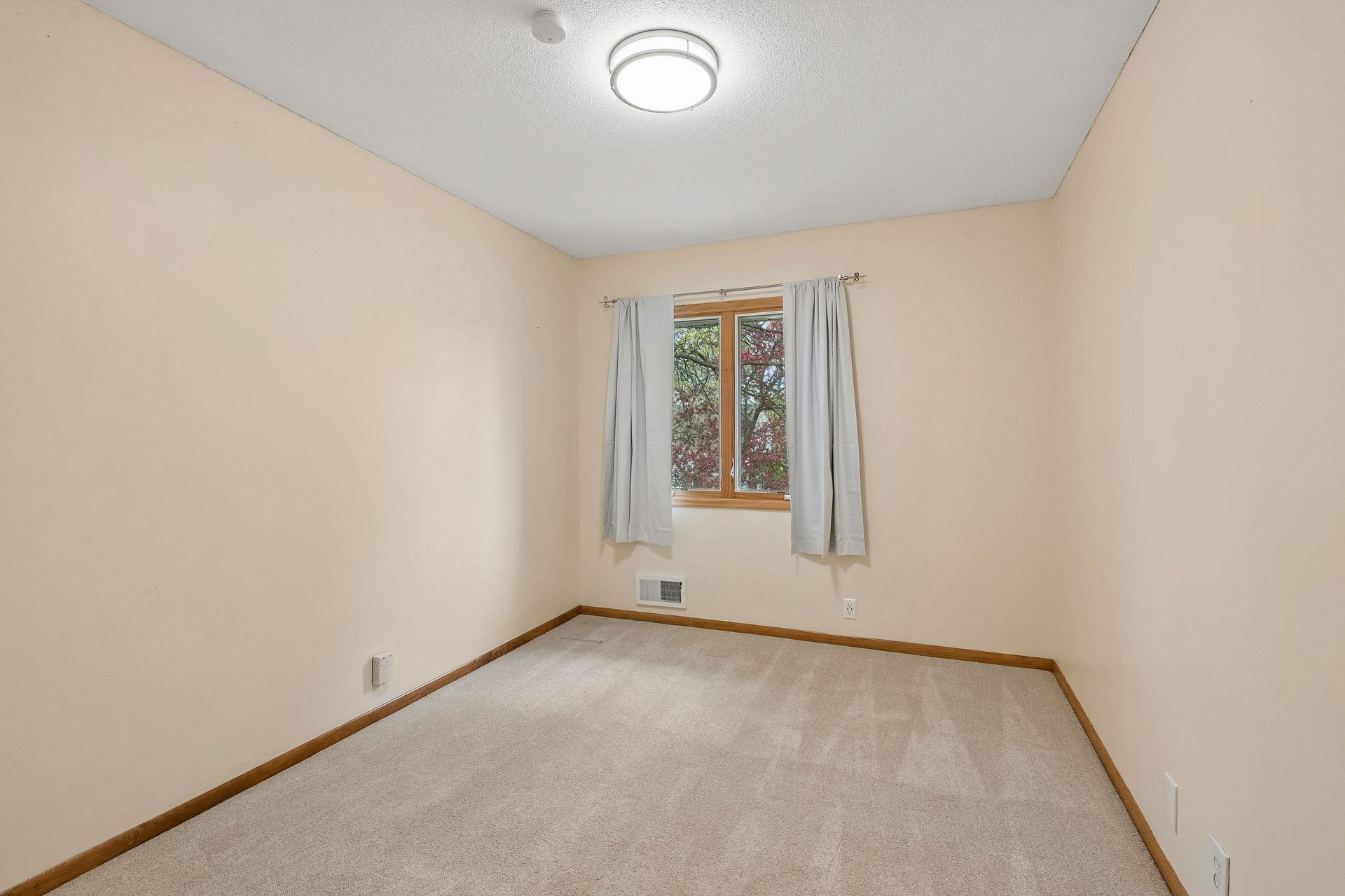 8817 Westmoreland Lane Property Photo 34