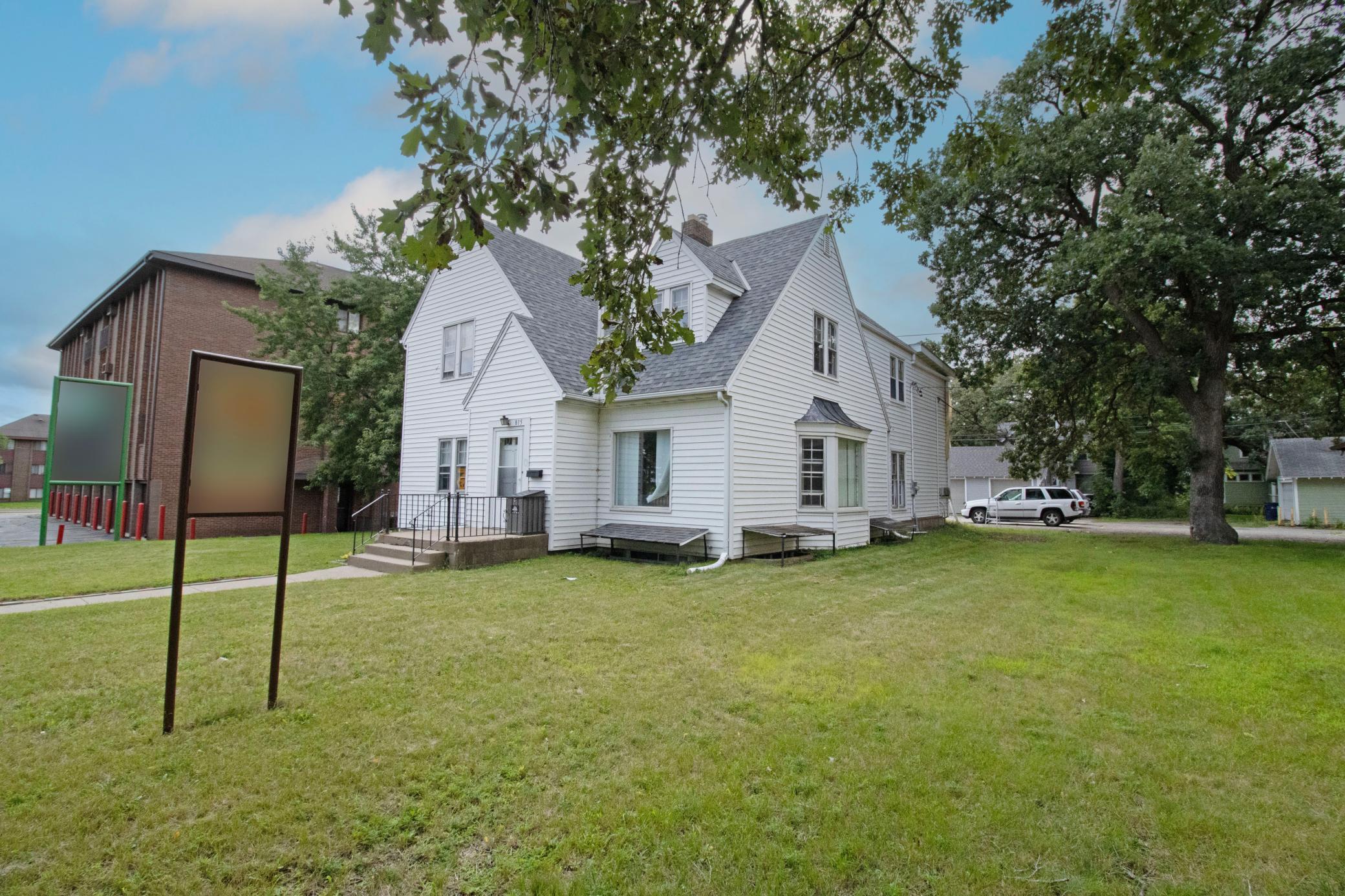 815 5th Avenue S Property Photo 2